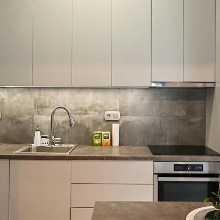 Apartament East Of *